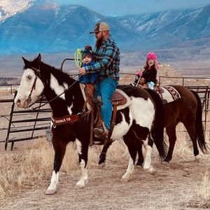 Meet your Posher, Devan